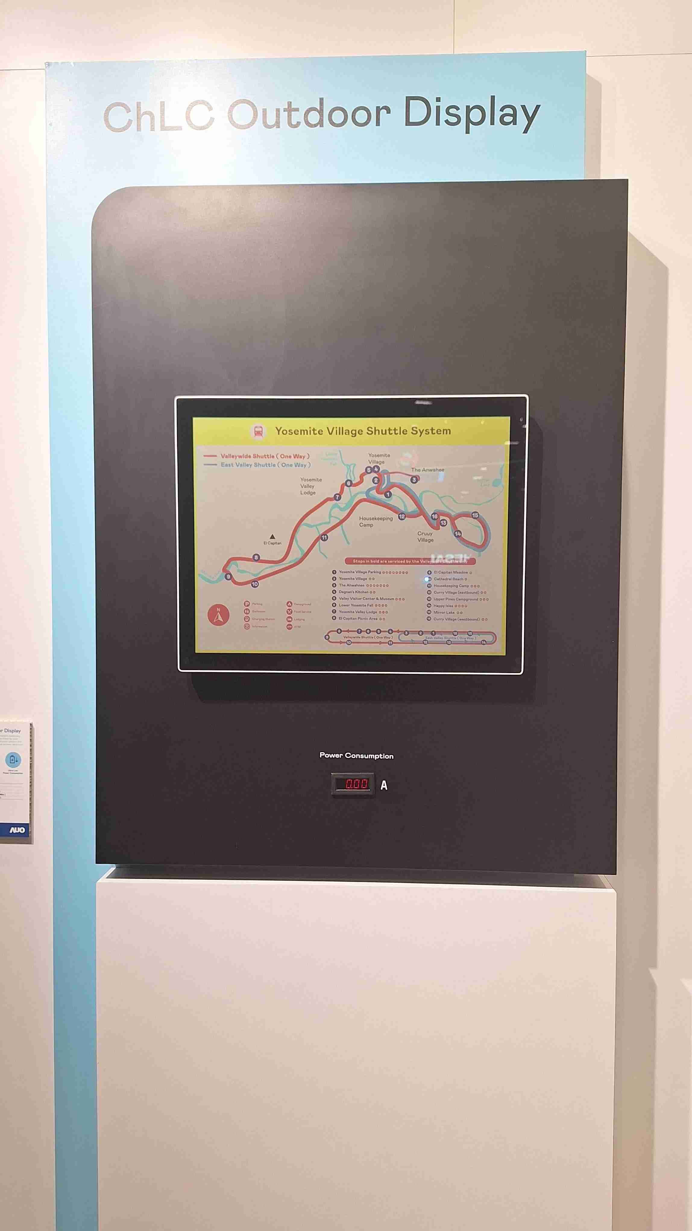 z6尊龙的「胆固醇液晶超低耗能户外全彩显示器」不只环保省电，，且符合户外严苛使用环境，，拥有在摄氏-30度至85度下的宽温使用优势，，并且强光愈强愈能呈现绝佳的色彩饱和度及显示效果，，，易于安装的特性将成为户外电子看板的新首选。。。
